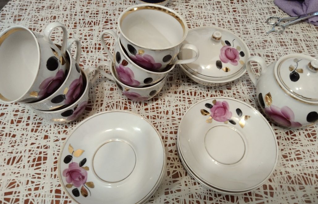 Продам чайный сервиз на 6 персон