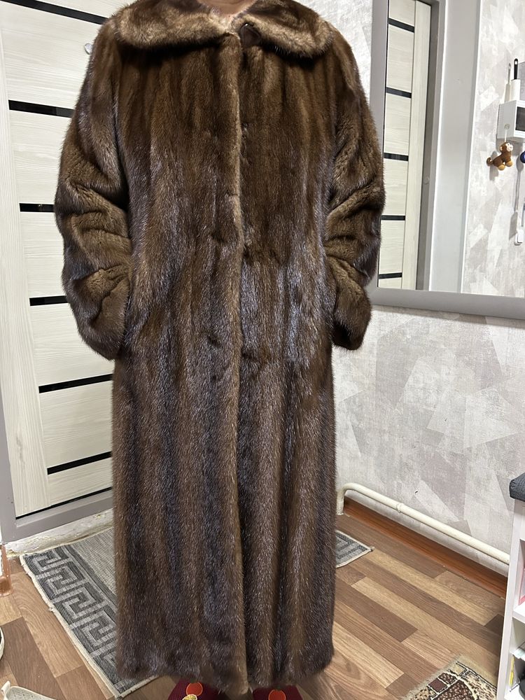 Продам норковую шубу