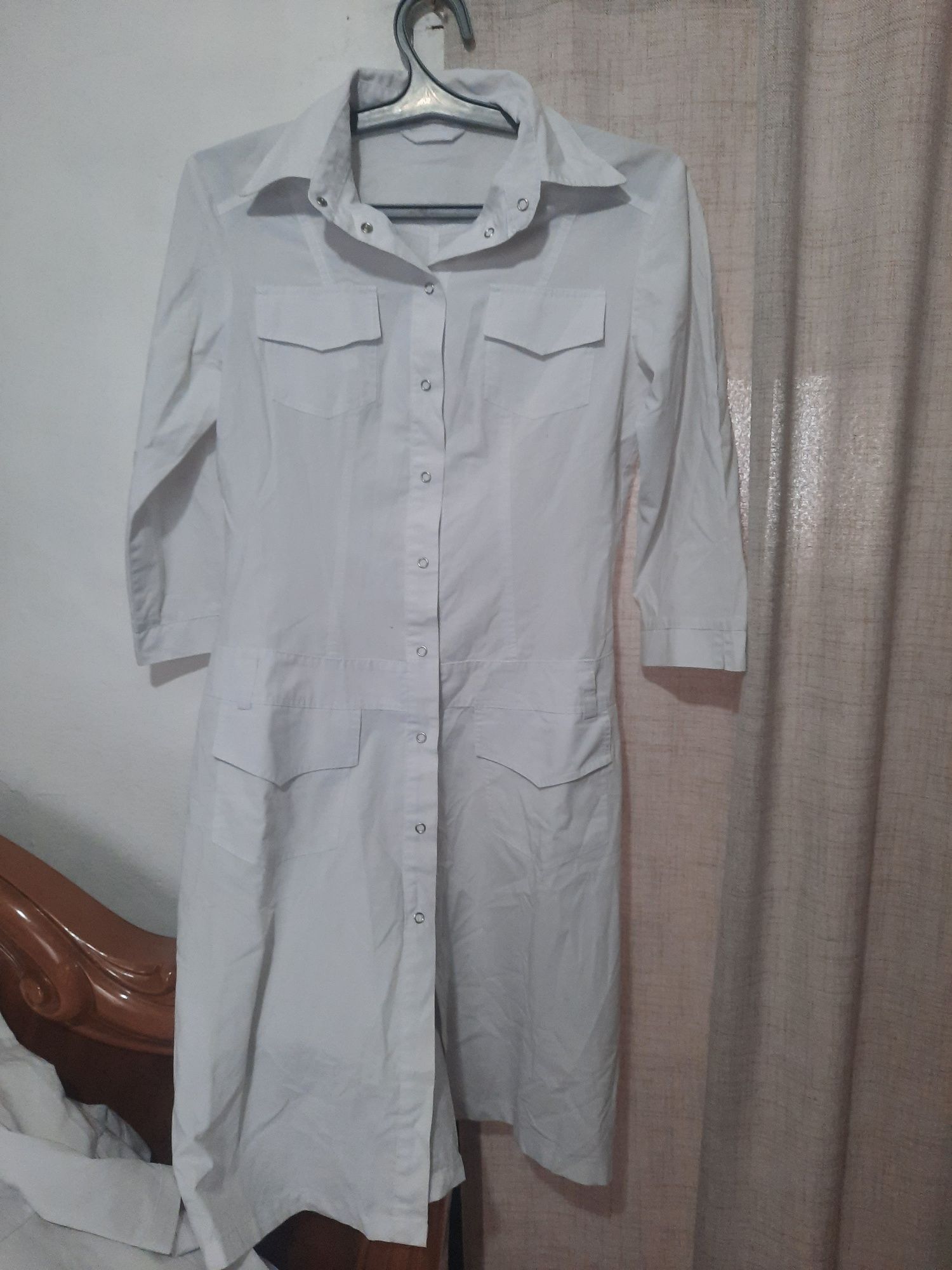 Продам Медицинские халаты, шапки .мужские , женские