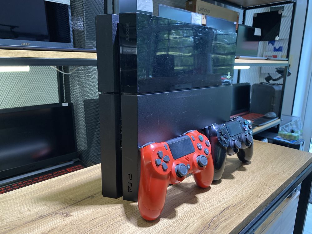 Sony PlayStation 4, Fat, 500 GB, 2 джойстика, 10436/А10