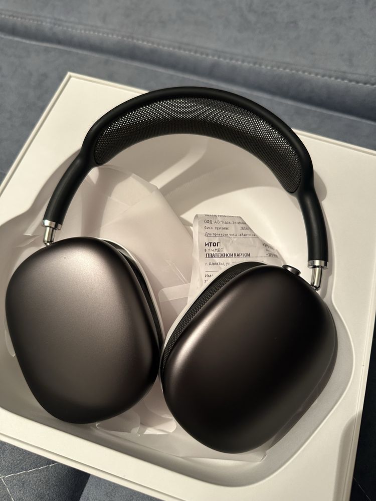 AirPods Max space gray