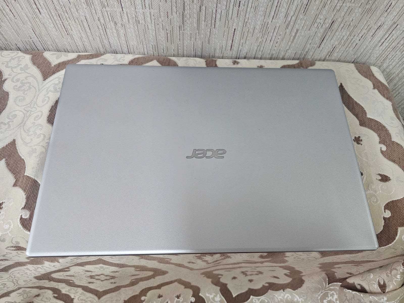 Продам новый ноутбук acer core i5 сумка мышка