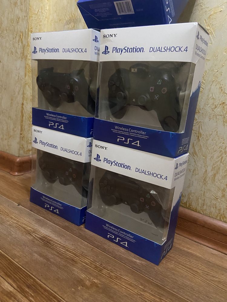 Продам джойстики на пс 4 ps4 в новом состояние
