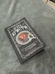 Книга Агаты Кристи, «Вечеринка в хэллоуин»