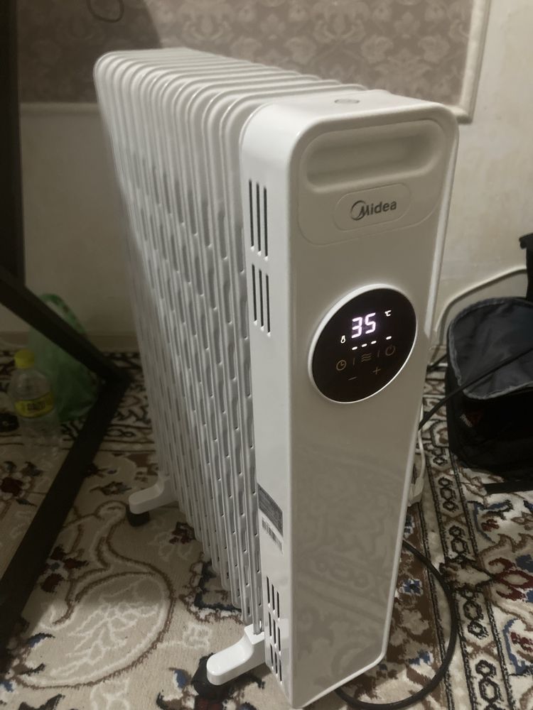 Маслянный радиатор Midea