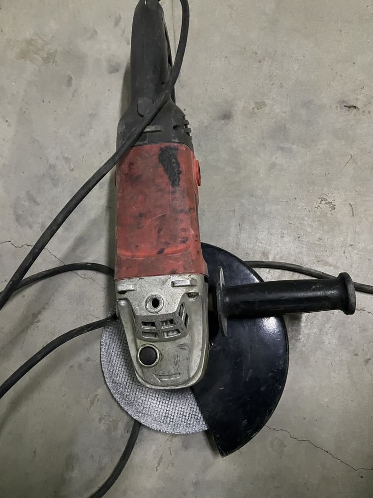 Продам болгарку Ураган