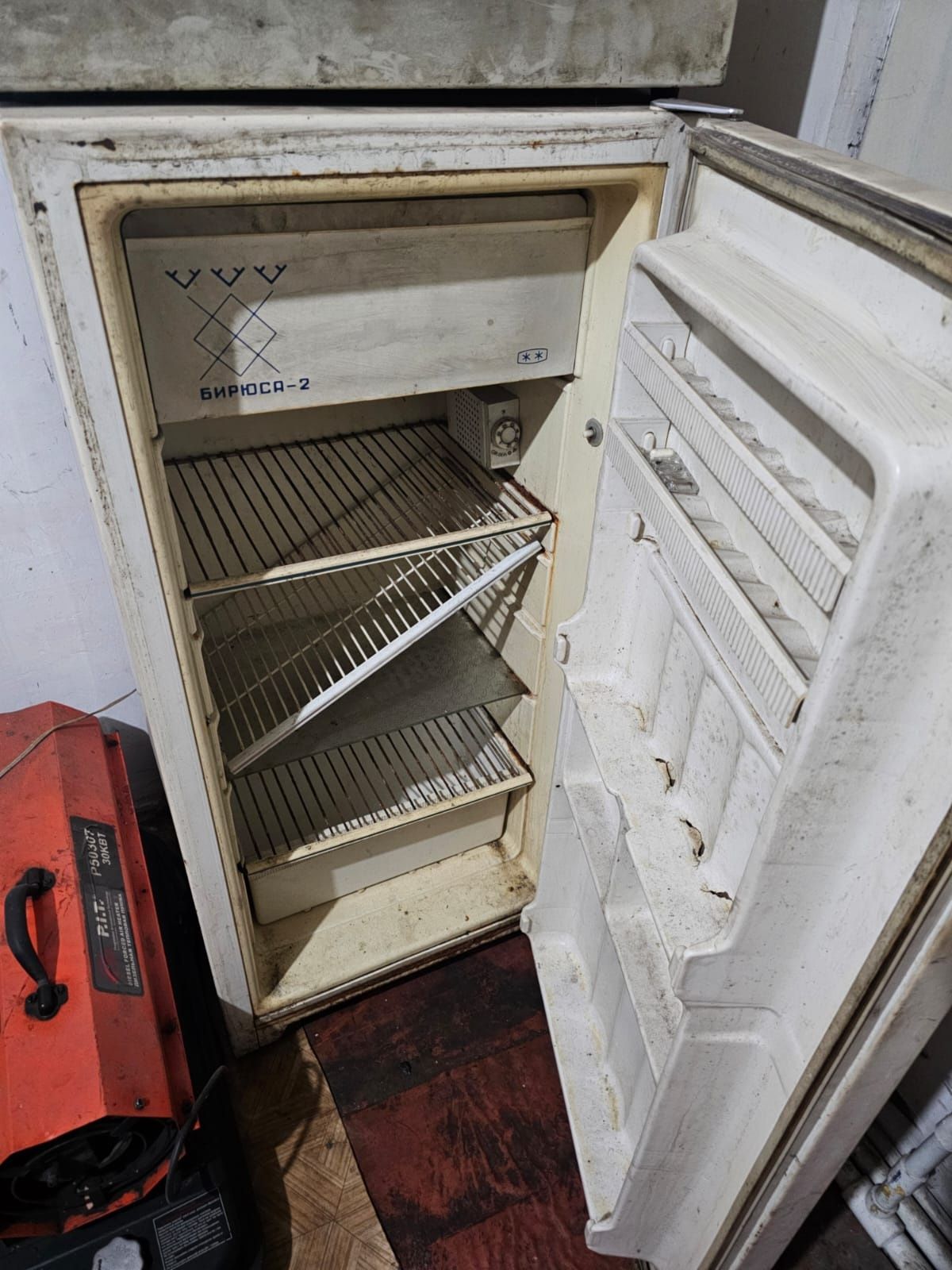 Холодильник Бирюса-2
