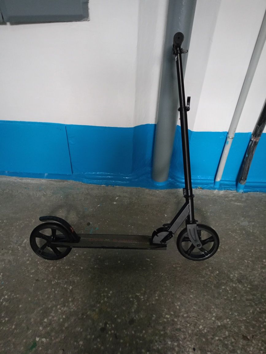 Продам самокат хороший