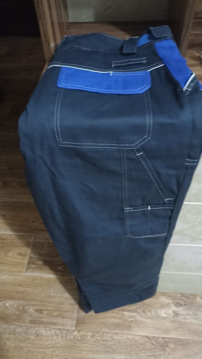 Продам спец одежду