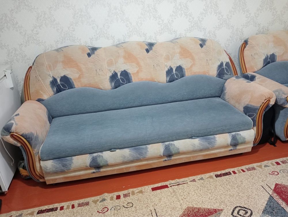 Продам диван с креслом в хорошем состоянии