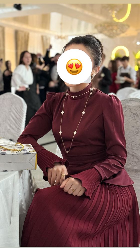 Платья вечерние, нарядные, модные