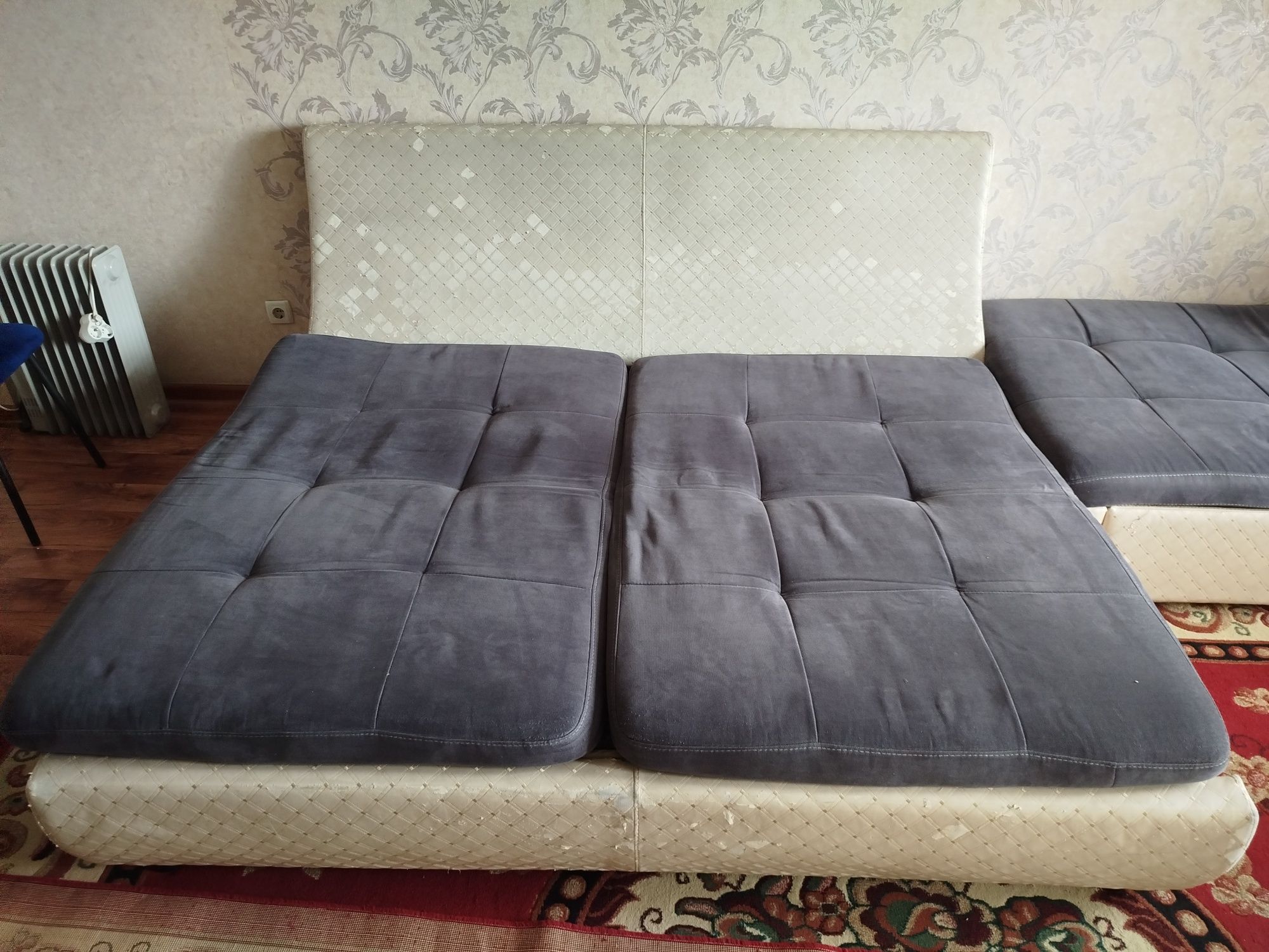 Сразу 2 дивана продаю в комплект