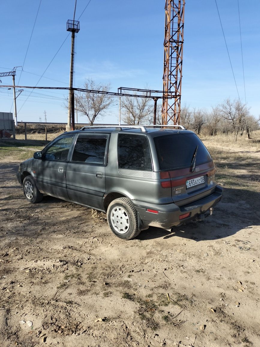 Продам митсубиси спейсвагон 1992г.