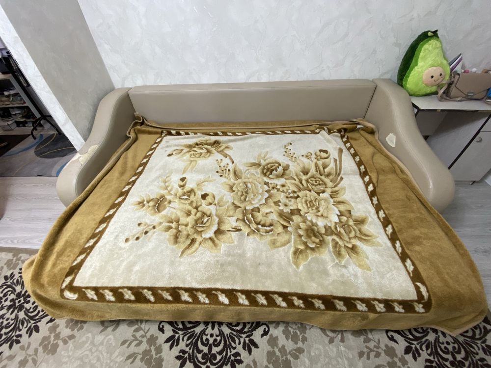 Можете диван забрать бесплатно