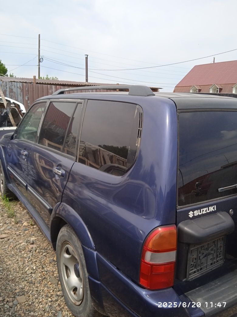 Suzuki xl-7 целиком или запчасти