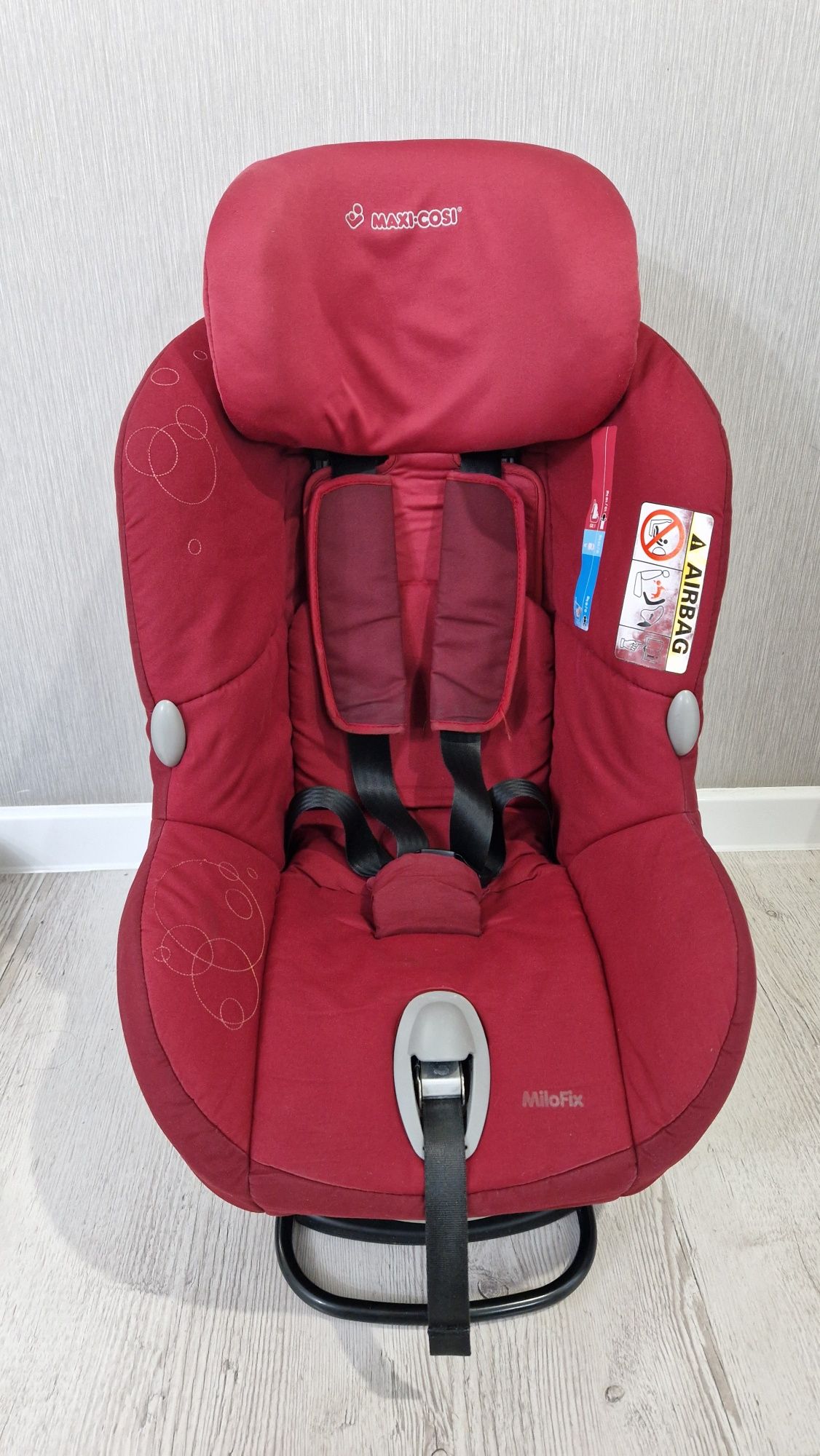Продам автокресло MaxiCosi Milofix от 0 до 13 кг, крепление Izofix