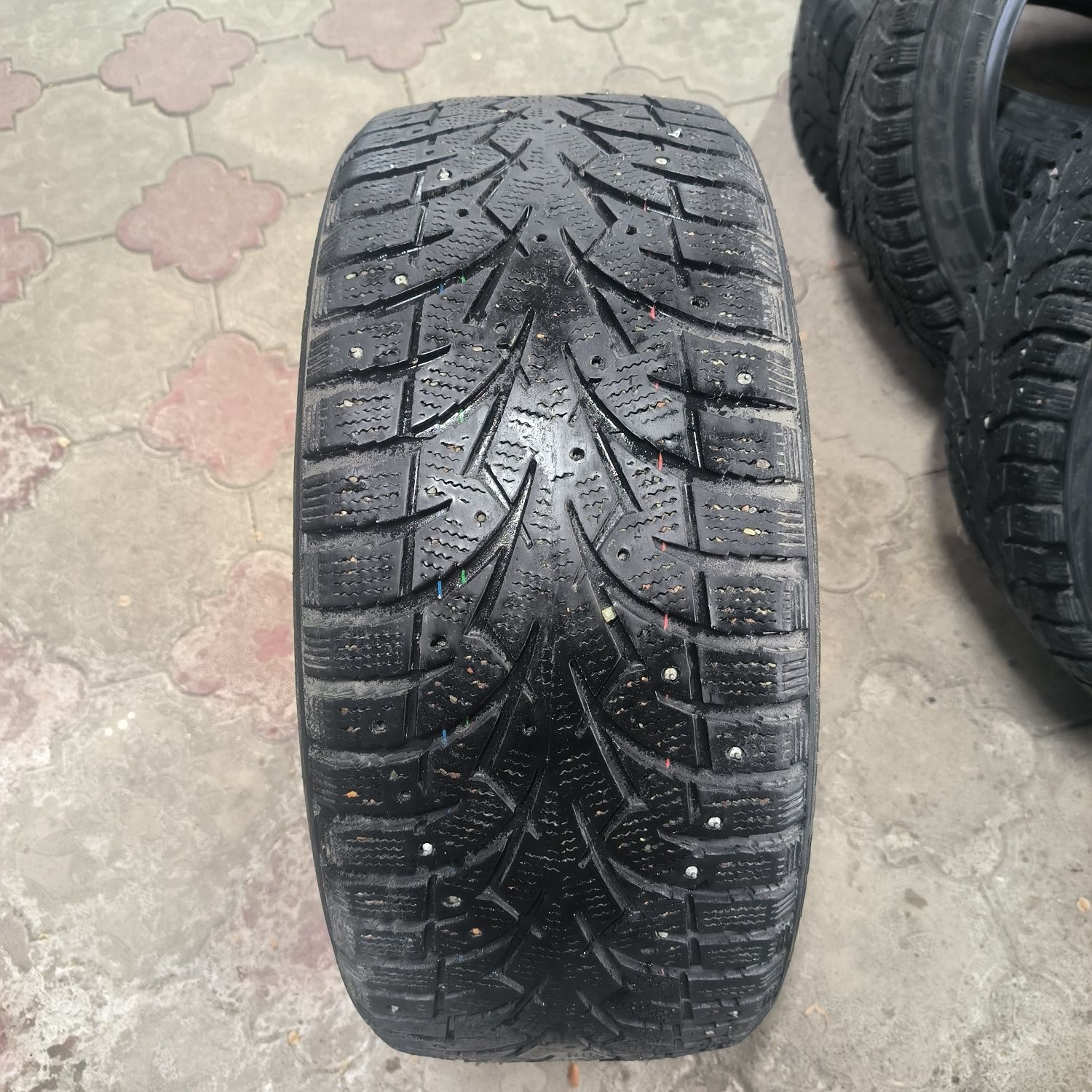 Зимние шипованные шины Toyo