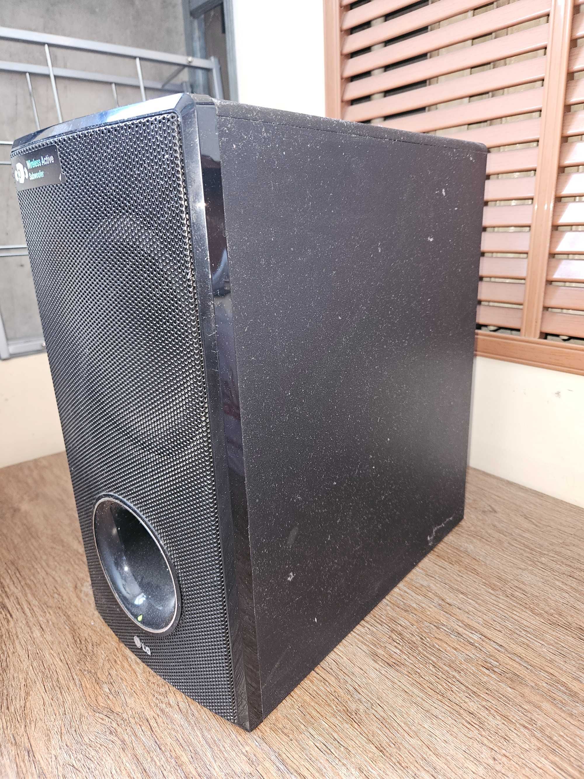 LG Blu-ray Sound Bar HLX50W