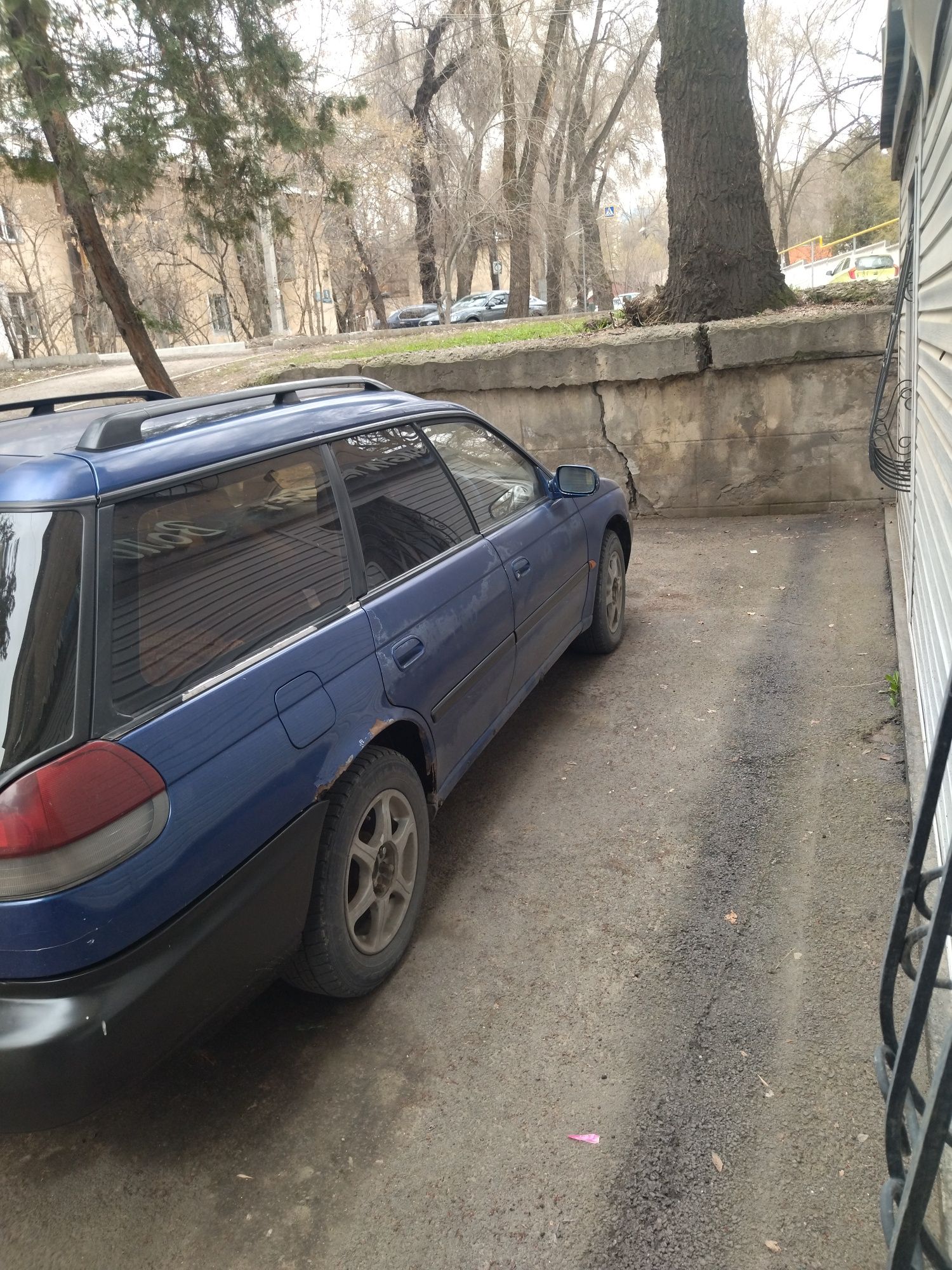 Субару Легаси 1996 года