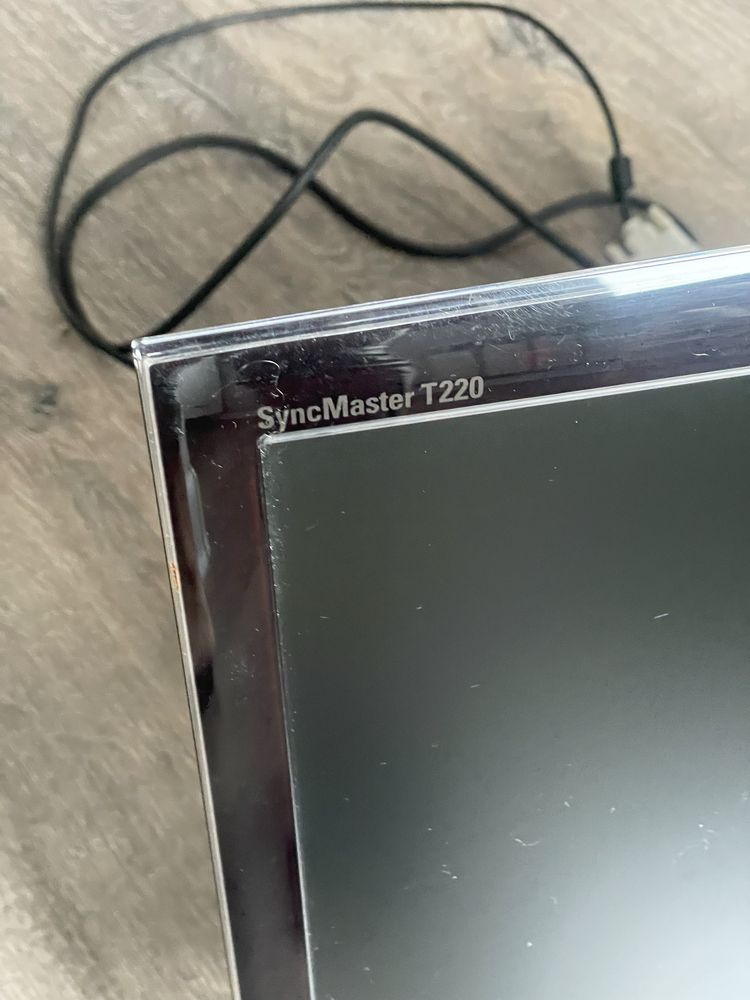 Монитор Samsung 22 дюйма