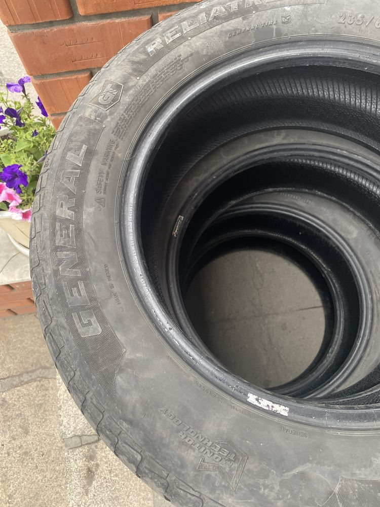 Продам резину 235/60/R17