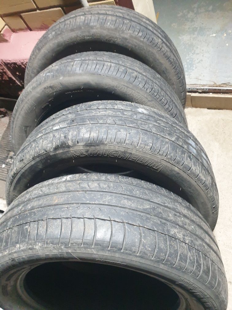 Продам шины R 18