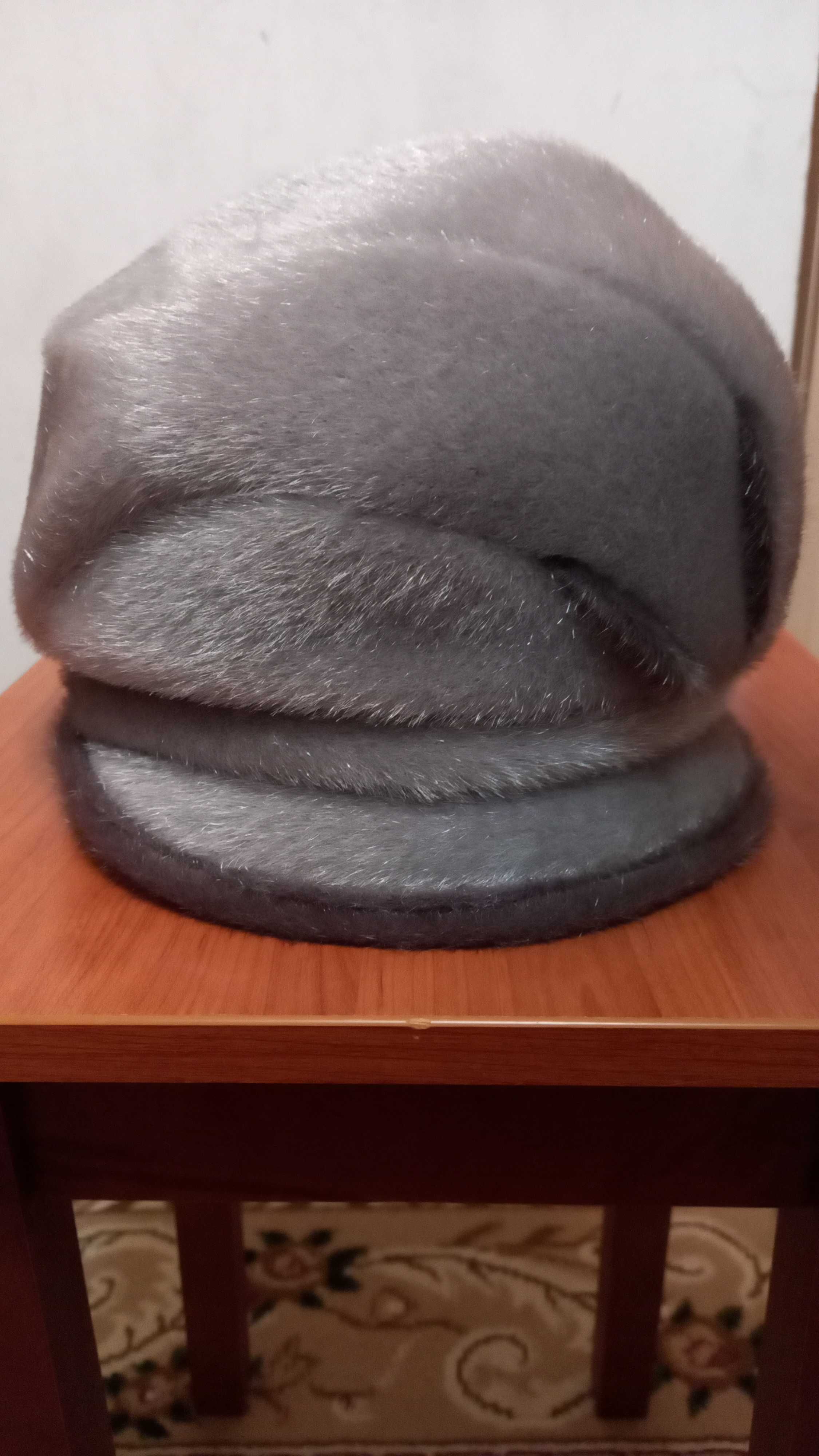 Продам зимнюю шапку