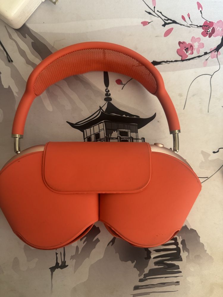 Airpods max красные