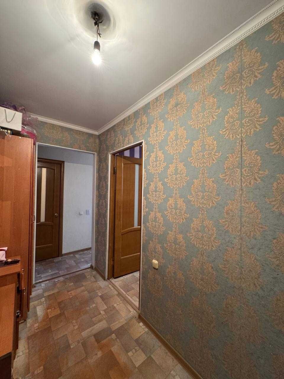 Продам 2 к.кв. на 8 мкр