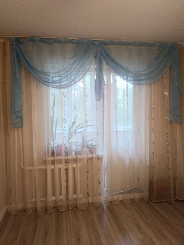 Продам ламбрекен (без тюли)