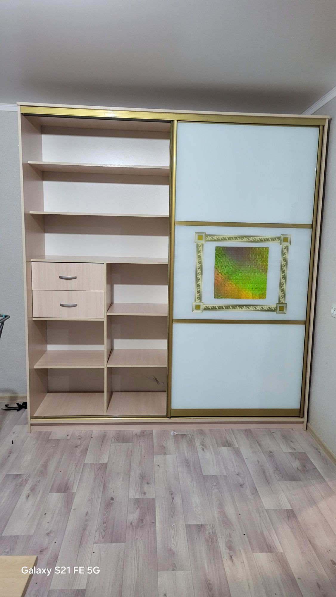 Продаётся Шкаф купе