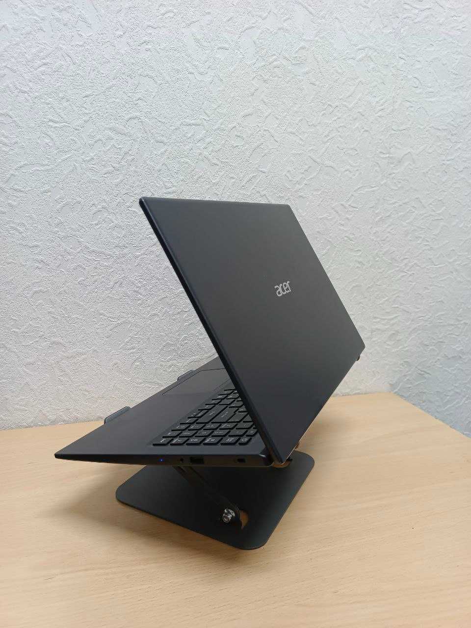 Acer Extensa 15 ноутбук с коробкой в хорошем состоянии 2024г
