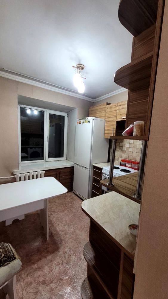 Продам!Полуторку на Защите
