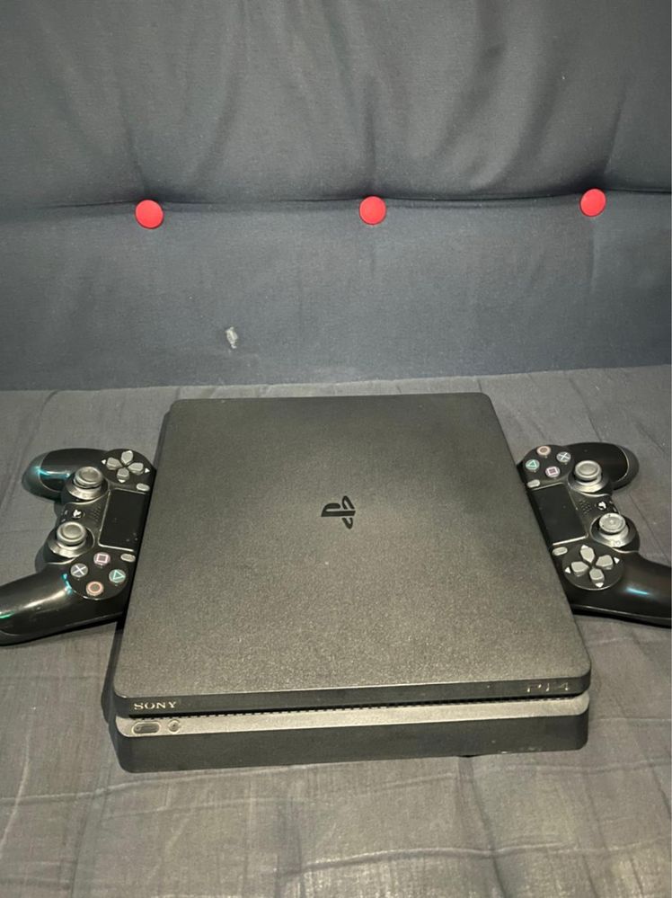 Продается playstation 4 slim