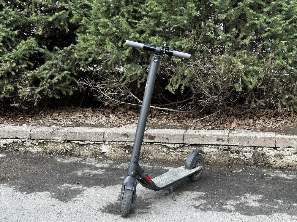 Самокат Ninebot e22