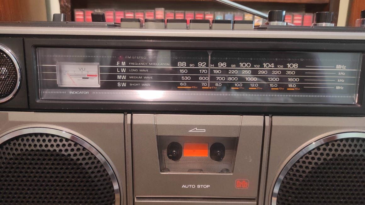 Кассетная магнитола  SANYO M 9930 LU