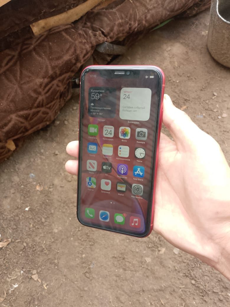 Продам iPhone XR 64GB