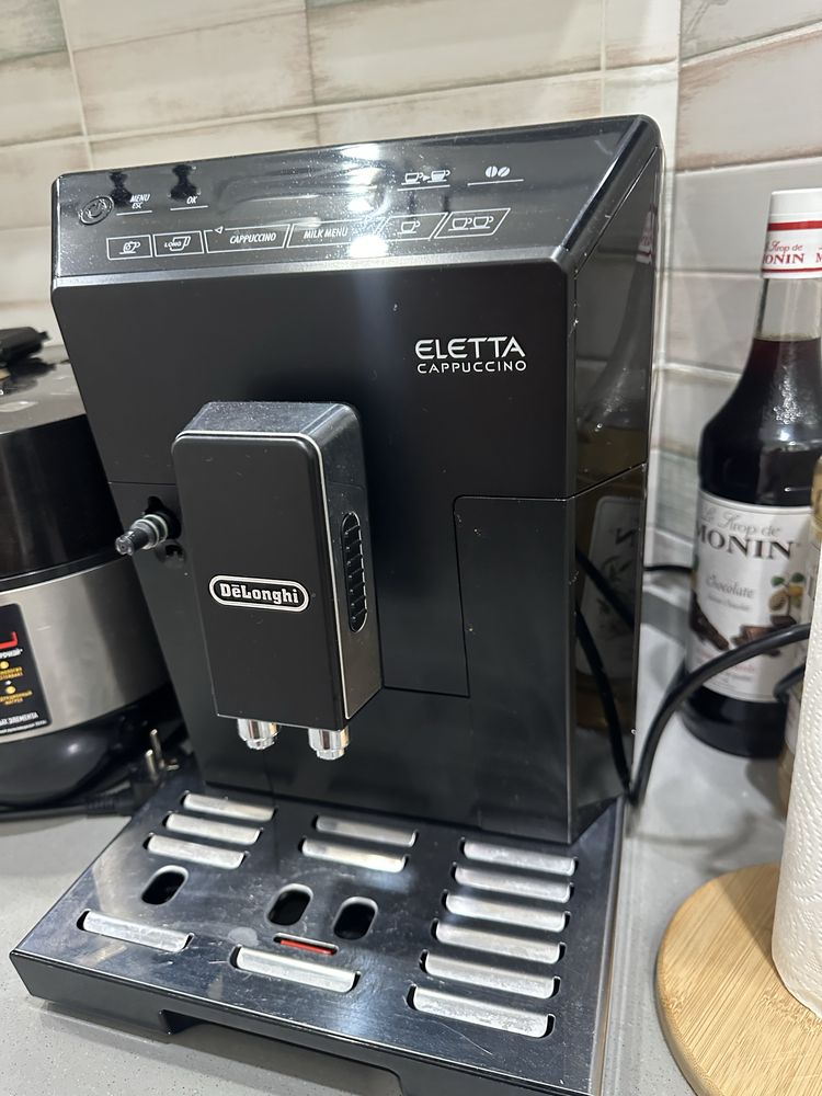 Кофемашина Delonghi Eletta Cappuccino