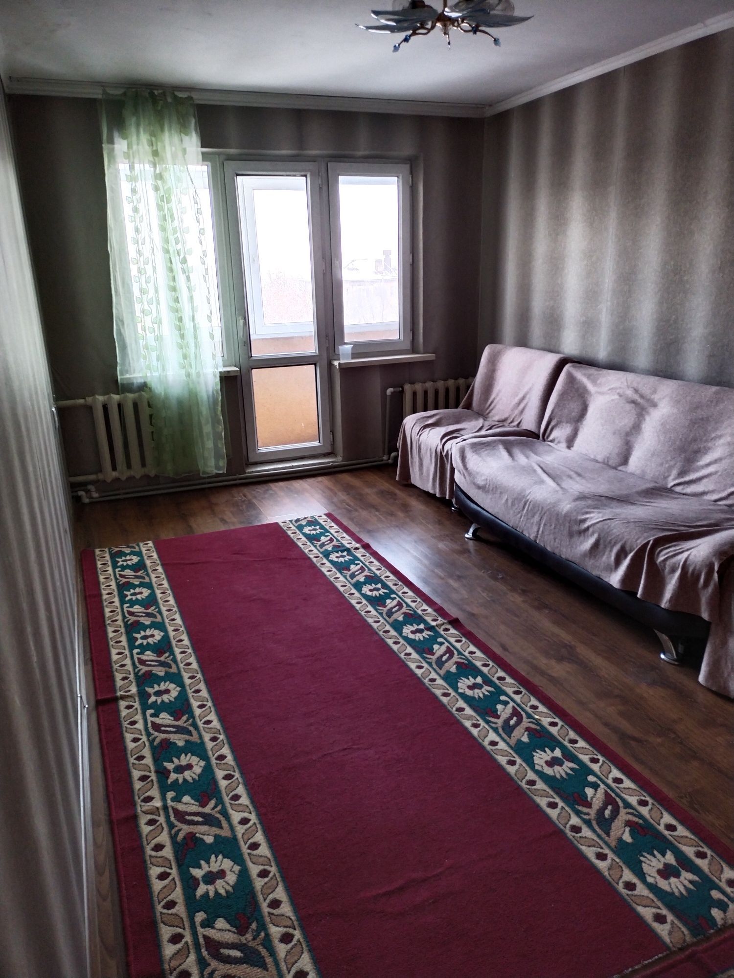 Продам квартиру в есике