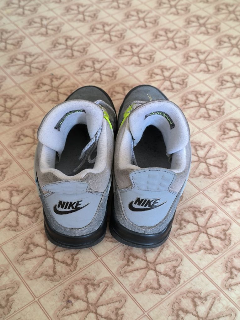 Кроссовки Nike Jordan 4, продам