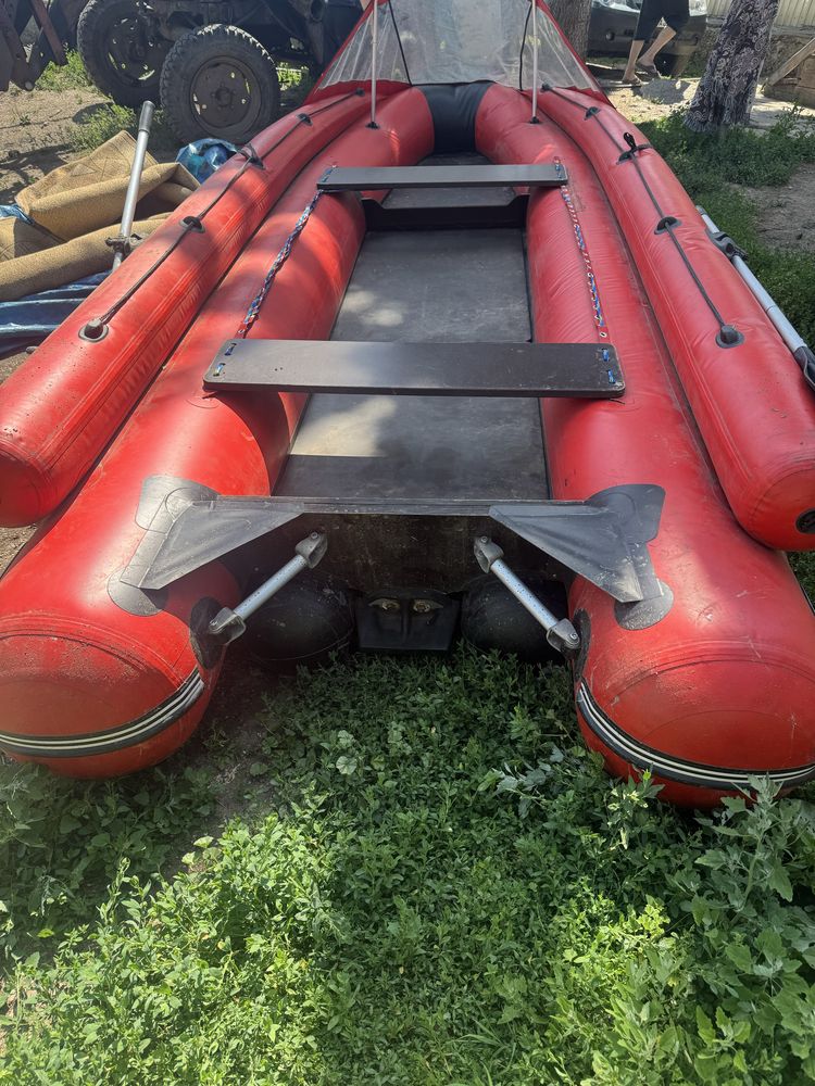 Продам лодку аляска