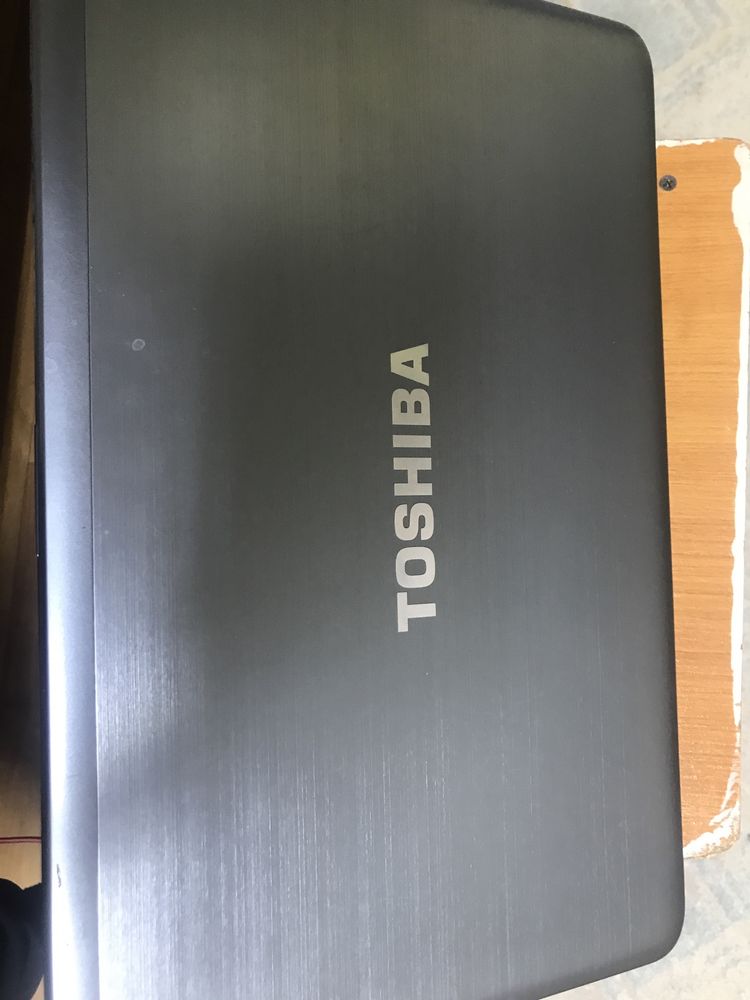 Ноутбук Toshiba