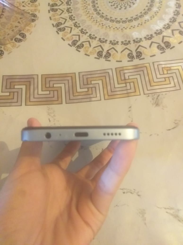 Xonor x6a 128gb.