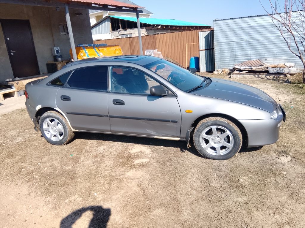 Продам Мазду 323 96 год