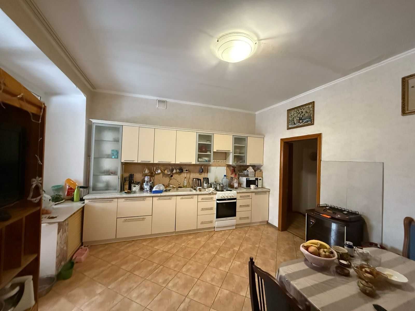 Продам 2-х этажную квартиру в бывшем детском саду