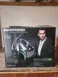 Пылесосы Samsung и Redmond.