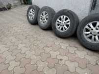 Шыны с дисками Land Cruiser 100 285/70/17