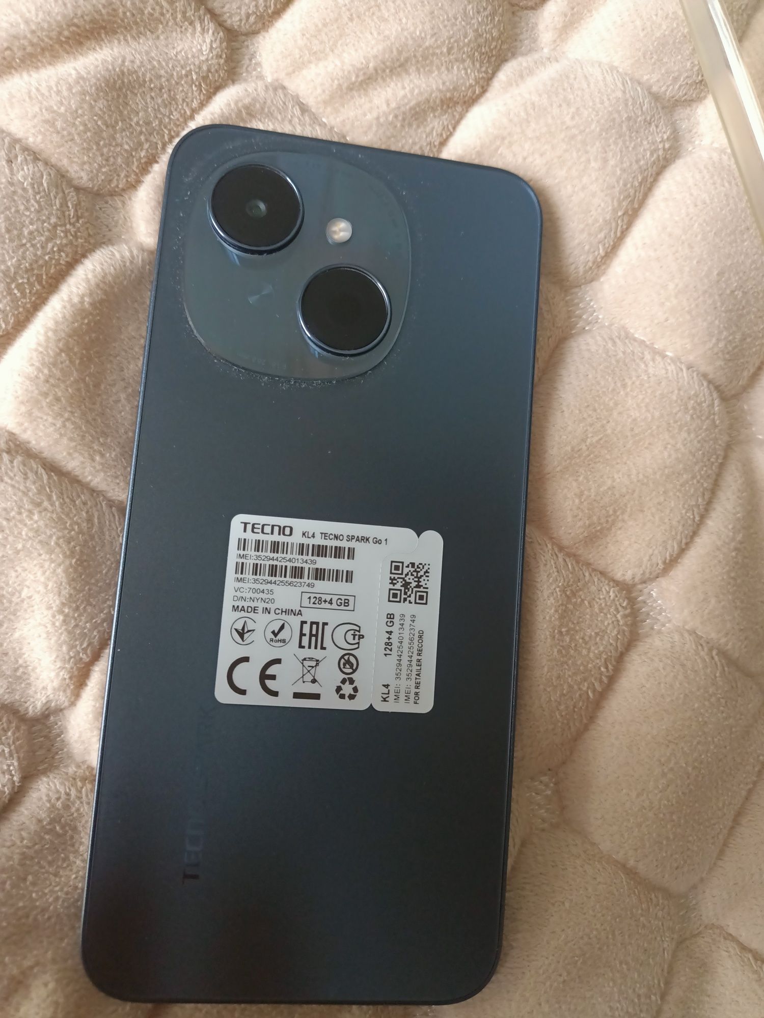 Телефон Tecno Spark go 1