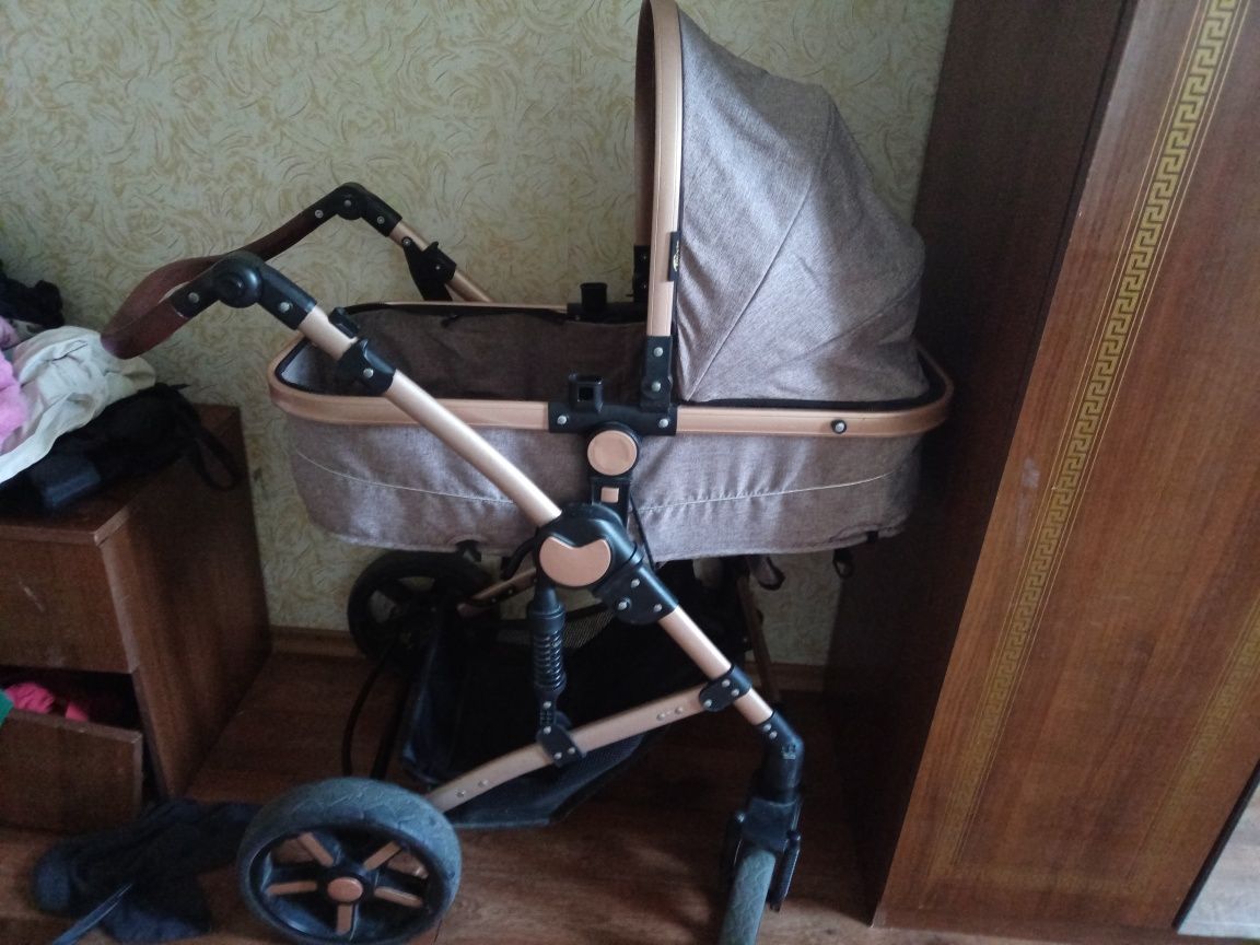 Продам б/у коляску