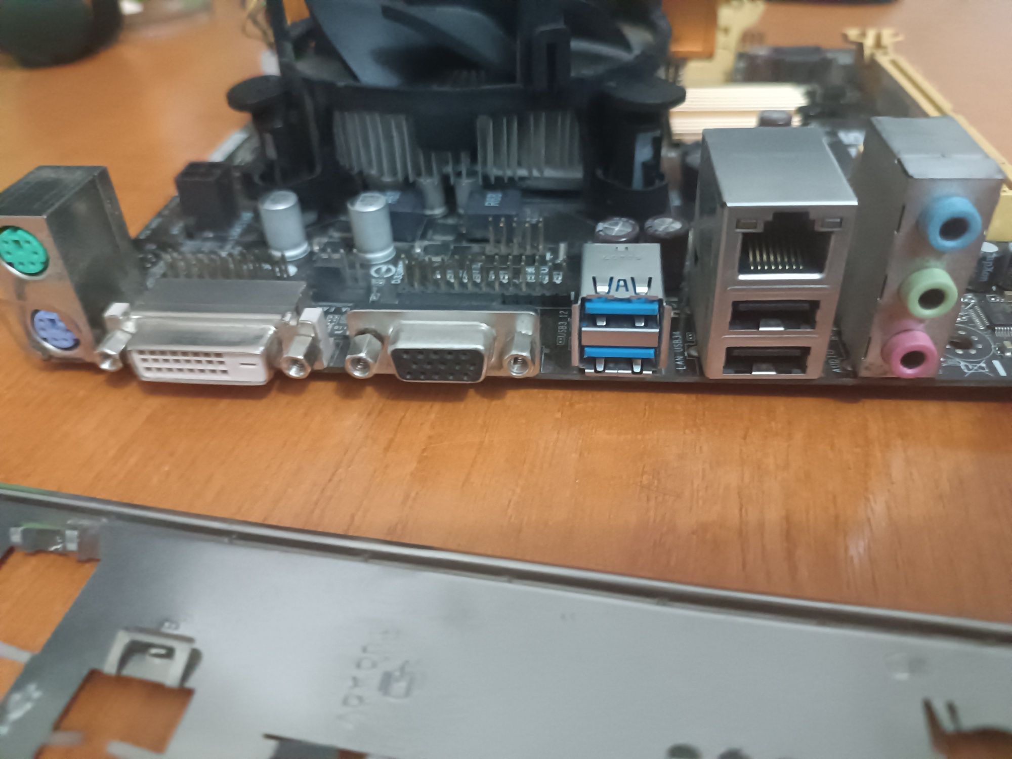 Материнская плата lga 1150, i5 4460, 8gb